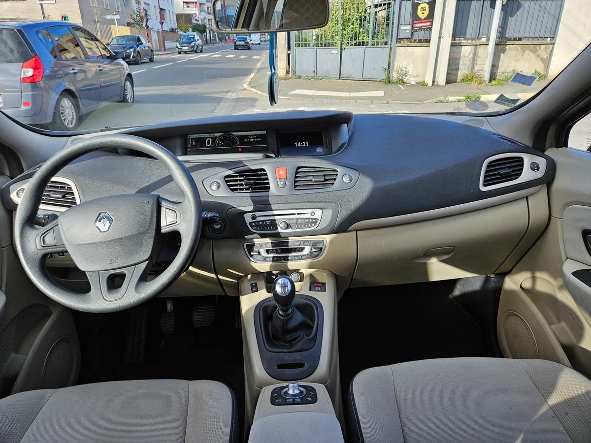 Renault Grand Scenic III 1.9 DCI 130 CH EXPRESSION 7PL