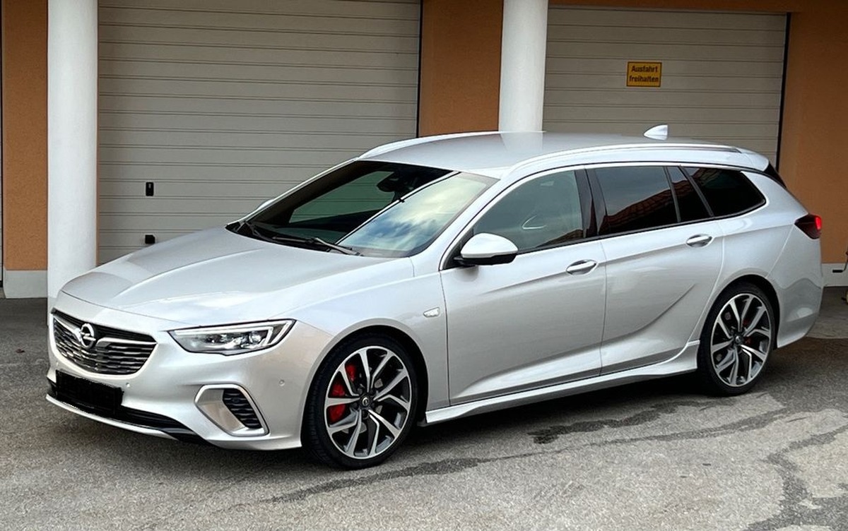 Opel Insigna Sport Tourer OPC/209 ch