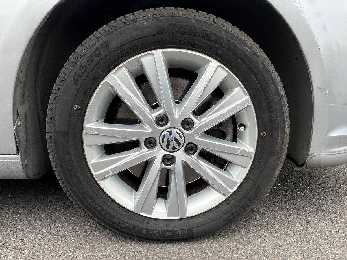 Volkswagen Touran Confortline 2.0 TDI 140 DSG6