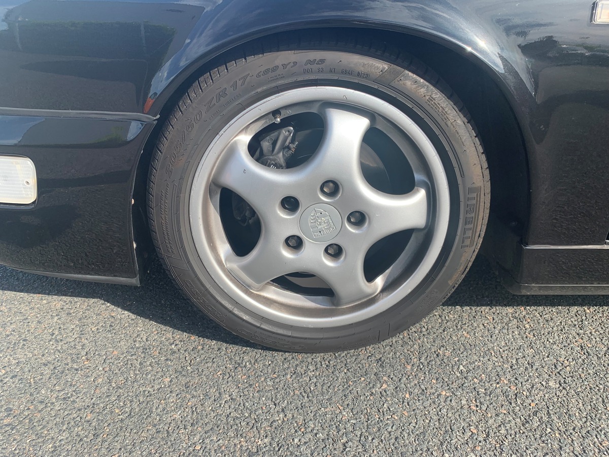 Porsche 964 CARRERA 2