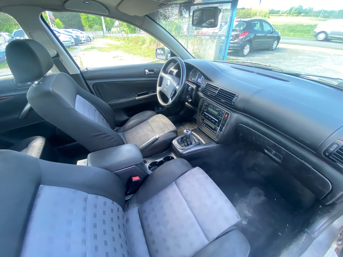 Volkswagen Passat 1.9 TDI 130CV