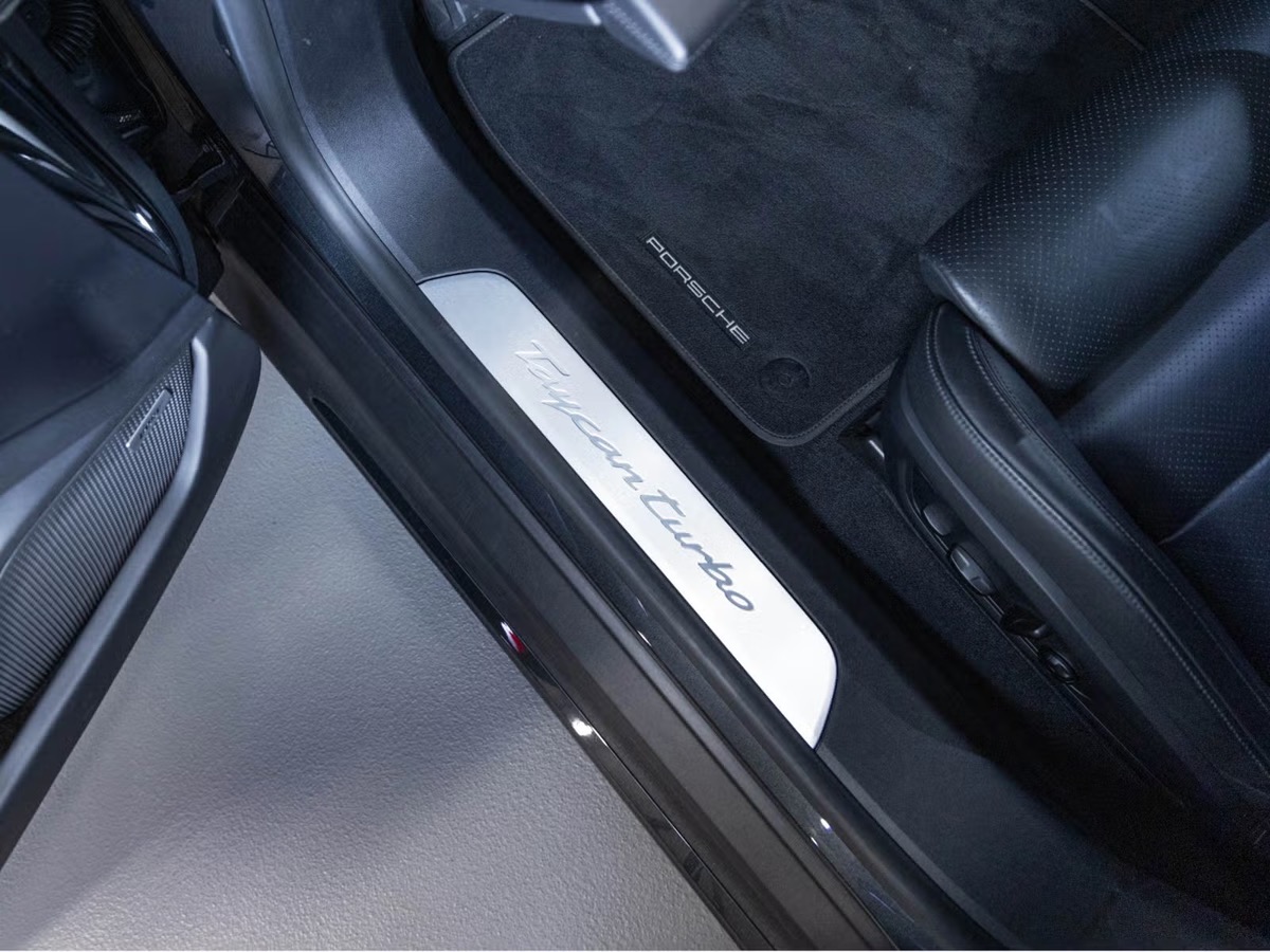 Porsche Taycan Turbo 680ch Performance Battery+ Ecran Passager/360/Bose/Inno/Keyless/Roues AR direc.