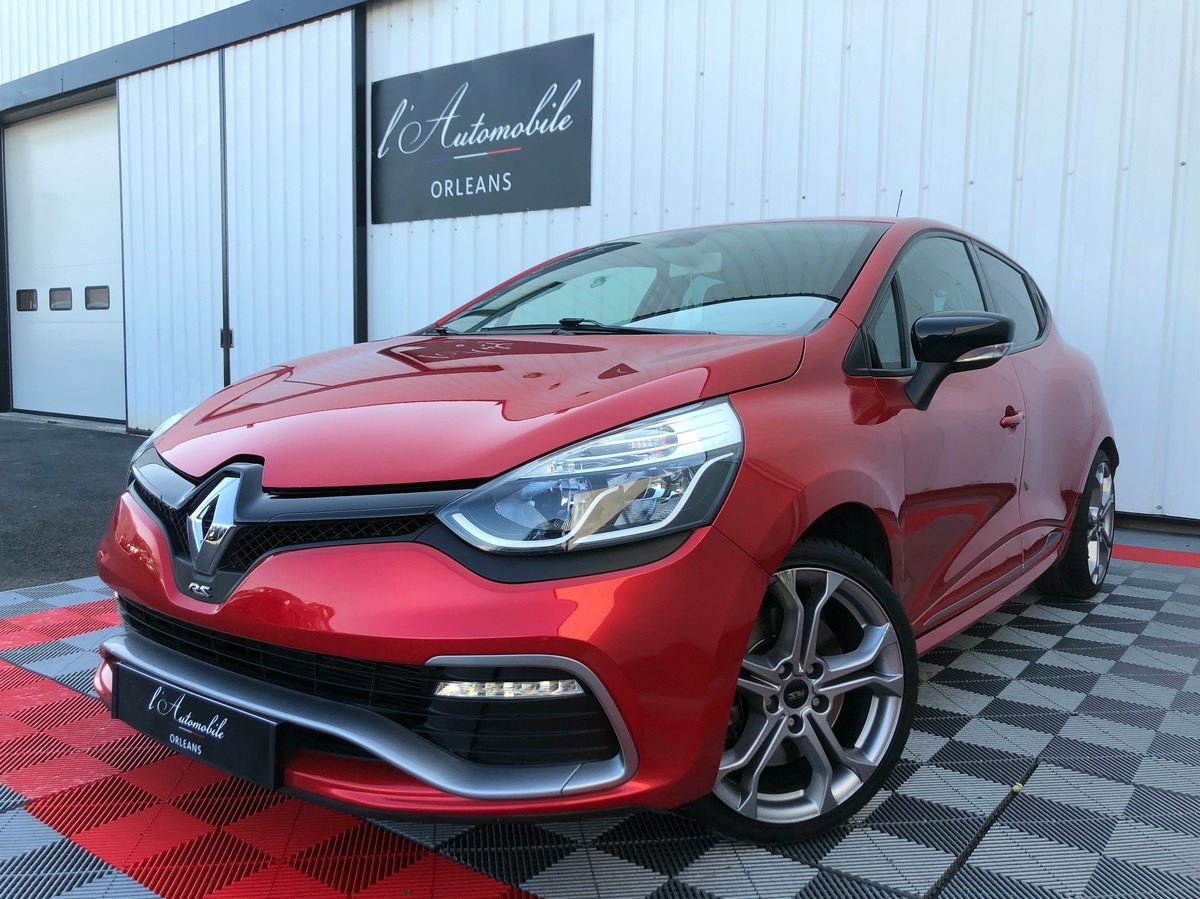 RENAULT Clio IV RS 1.6 TURBO 200 EDC6 5P