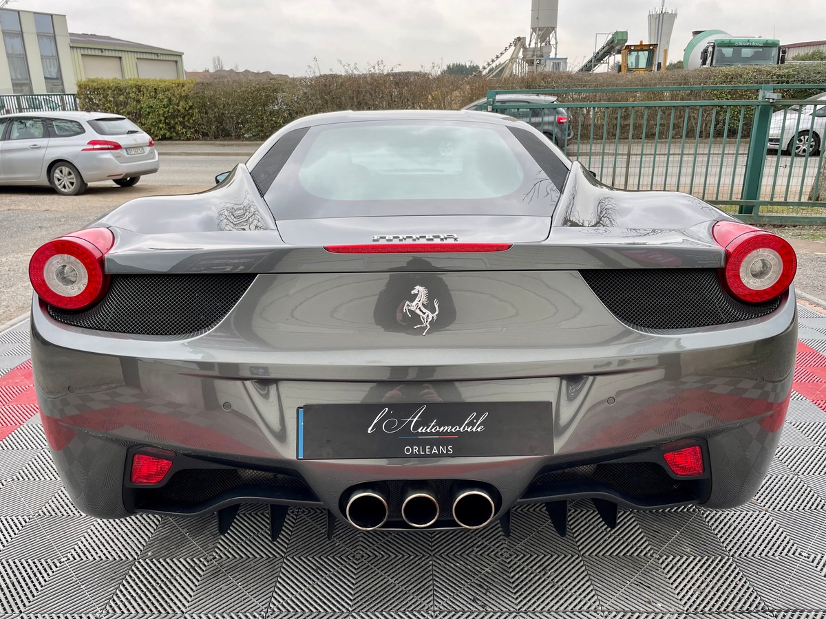 Ferrari 458 ITALIA V8 570 GRIS SILVERSTONE UJ