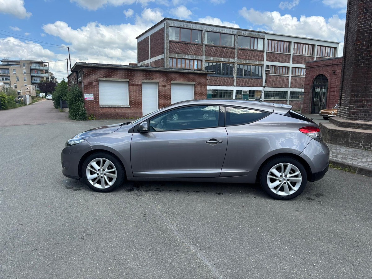 RENAULT Megane 3 Coupé 1.5 Dci 110 BVA Dynamique - Révisée - Garantie