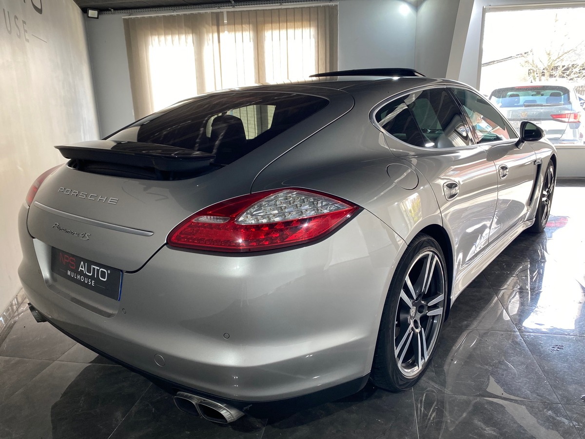 Porsche Panamera 4s