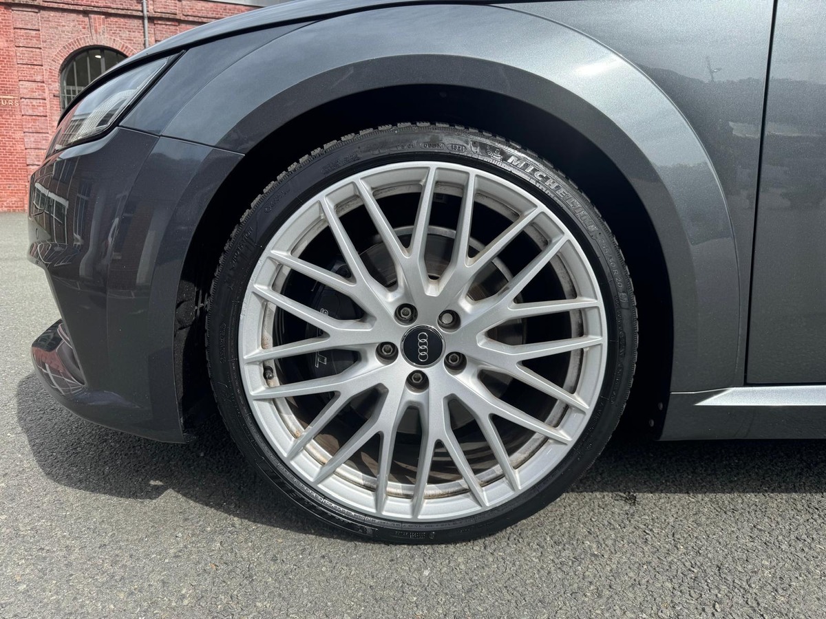 Audi TTS 2.0 TFSi Quattro S-Tronic