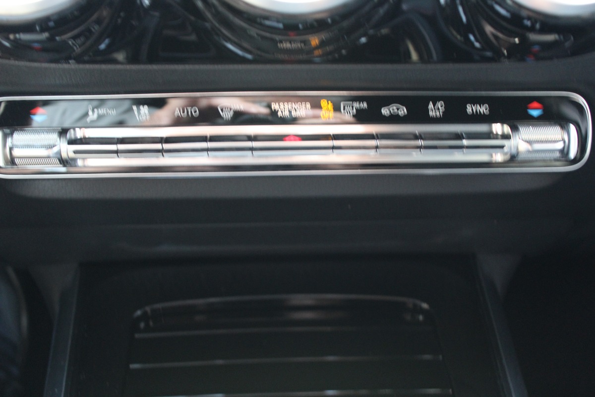 Mercedes Benz CLASSE B III 180 D AMG LINE 7G-DCT  (attelage)