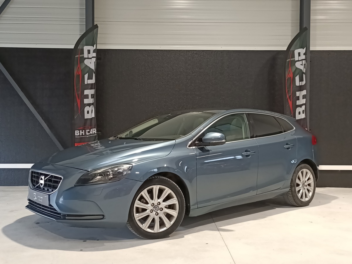 Image: Volvo V40 T3 150 SUMMUM