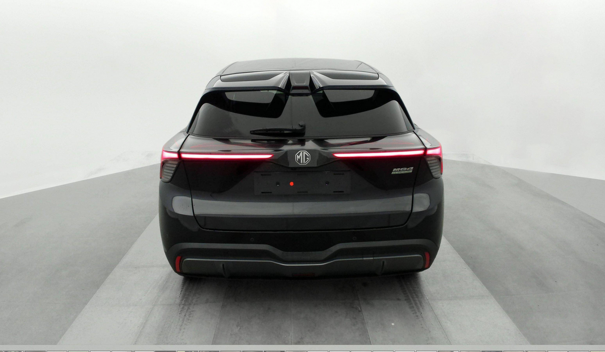 MG MG4 ELECTRIC 77KWH - 180 KW 2WD LUXURY  Prix catalogue  41 640,00 € TTC