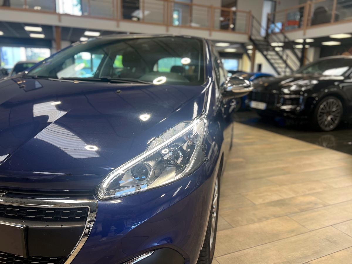 Peugeot 208 1.2 PURETECH 82 ALLURE S&S