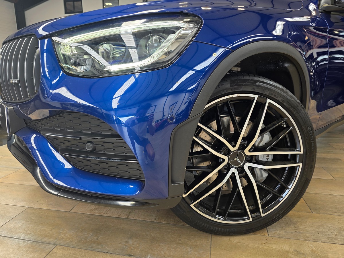Mercedes-Benz Class GLC 3.0 43 AMG 390 PHASE 2 // SIEGES CHAUFFANTS / VENTILES // CAM / 21