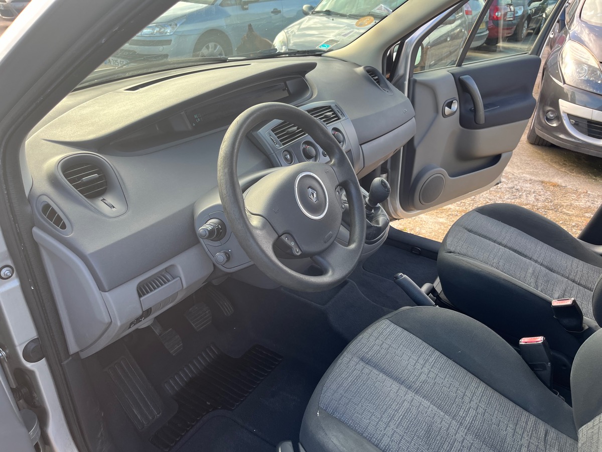 RENAULT Scenic 1.5 dci 105 ch 122038km