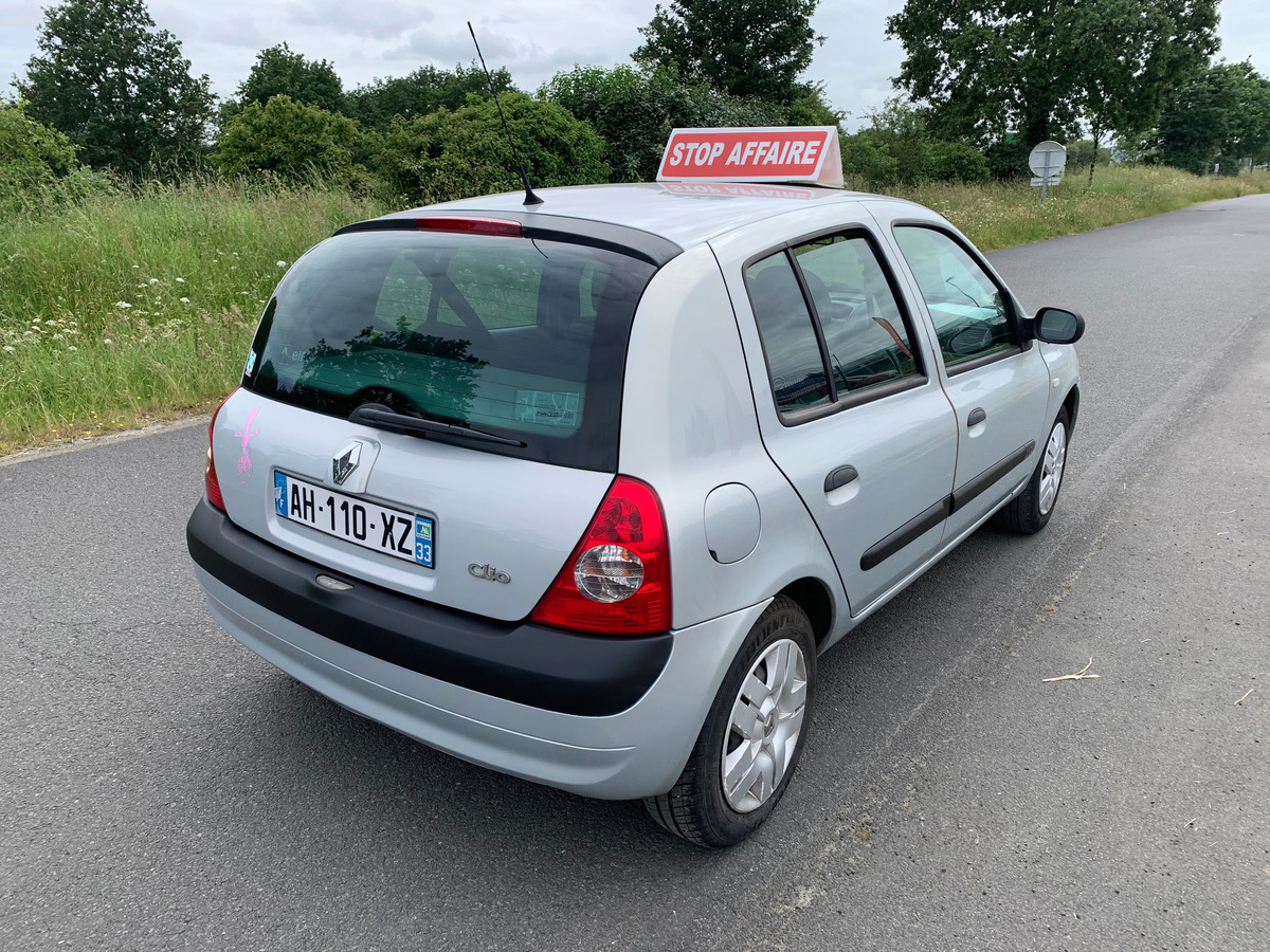 RENAULT Clio 1.2i 60774KM