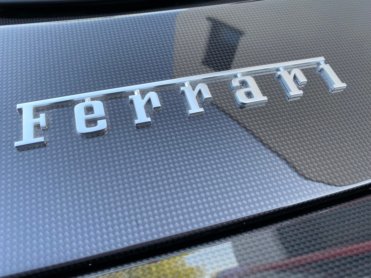 Ferrari SF90 SPIDER / TVA / 1ERE MAIN / 300 KMS