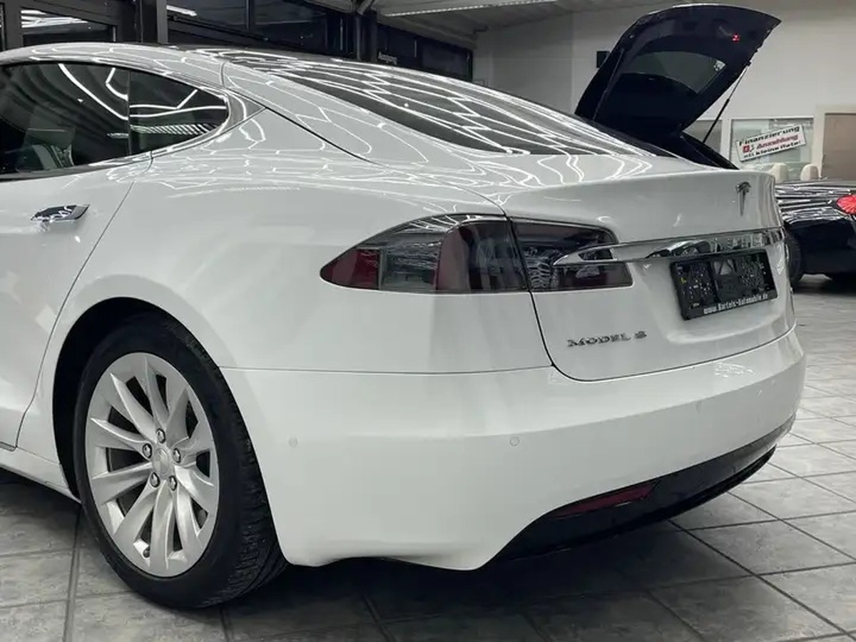 Tesla Model S 100D Dual Motor