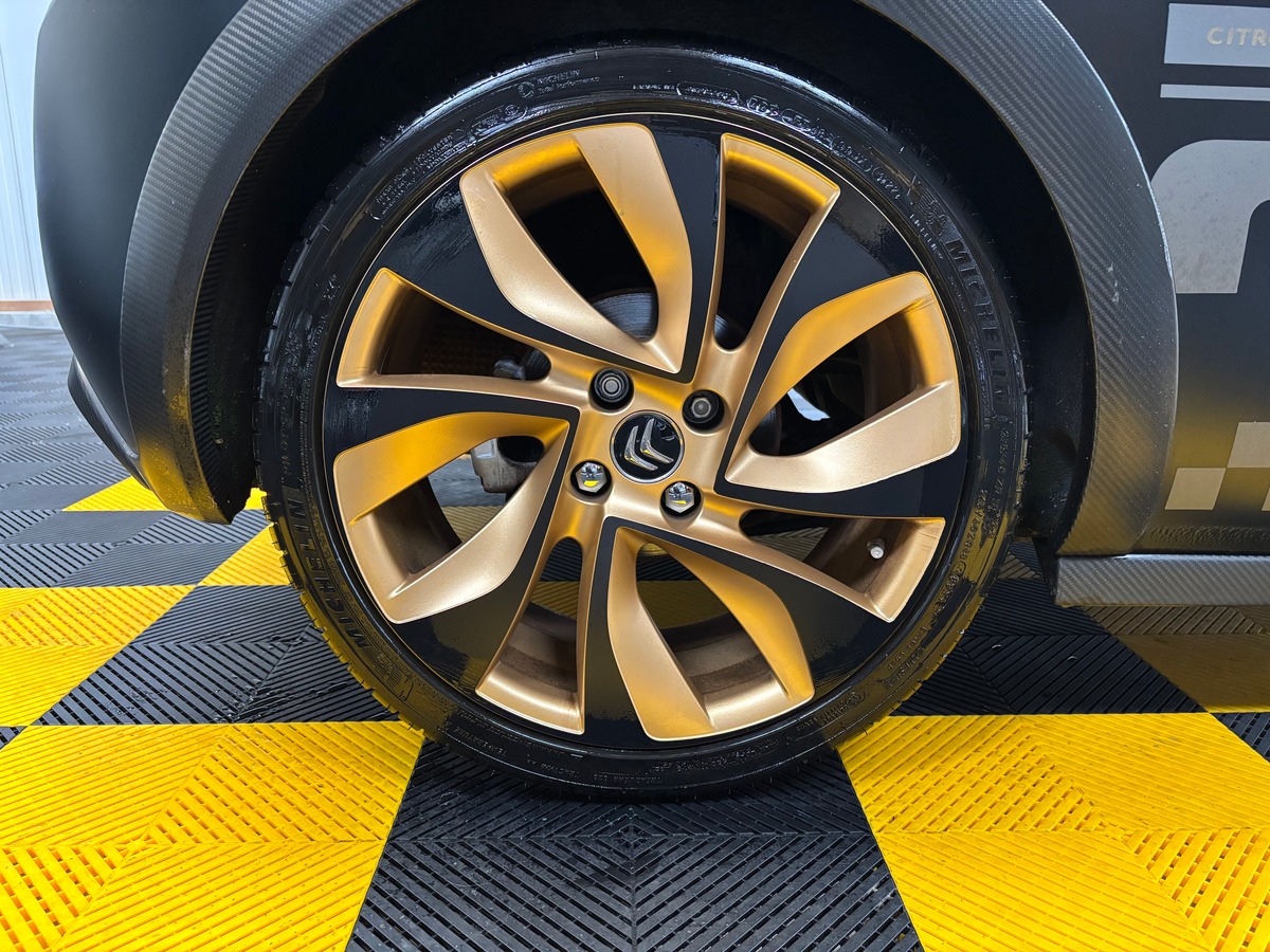 Citroën DS3 1.6 THP 203 RACING GOLD MAT