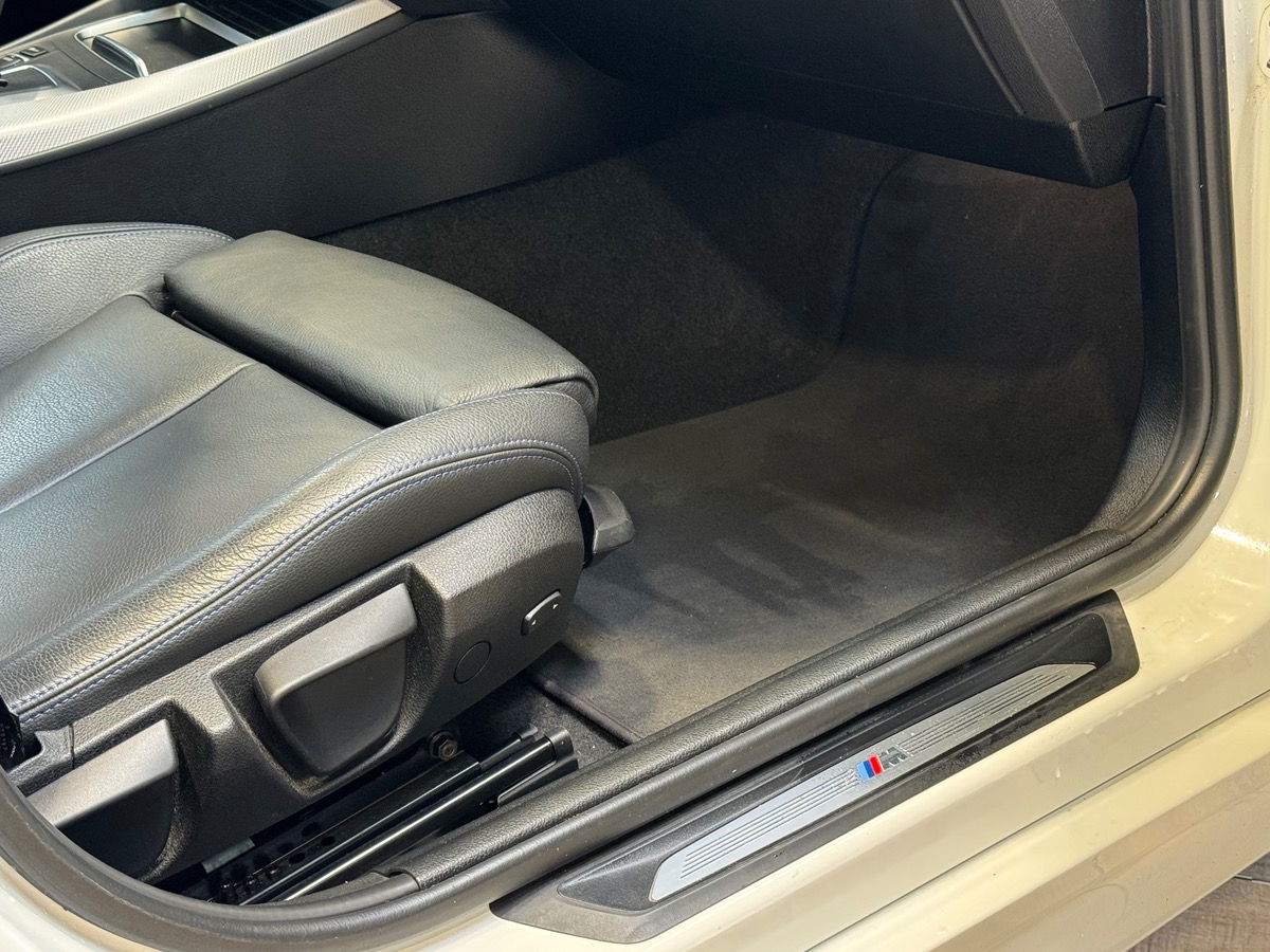 Bmw 118 D M SPORT ULTIMATE 150CV BVA SERIE 1 (F20) 5P TOIT OUVRANT