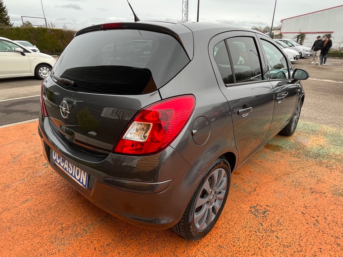 Opel Corsa D 5 portes 1.2 i Twinport 85 ch