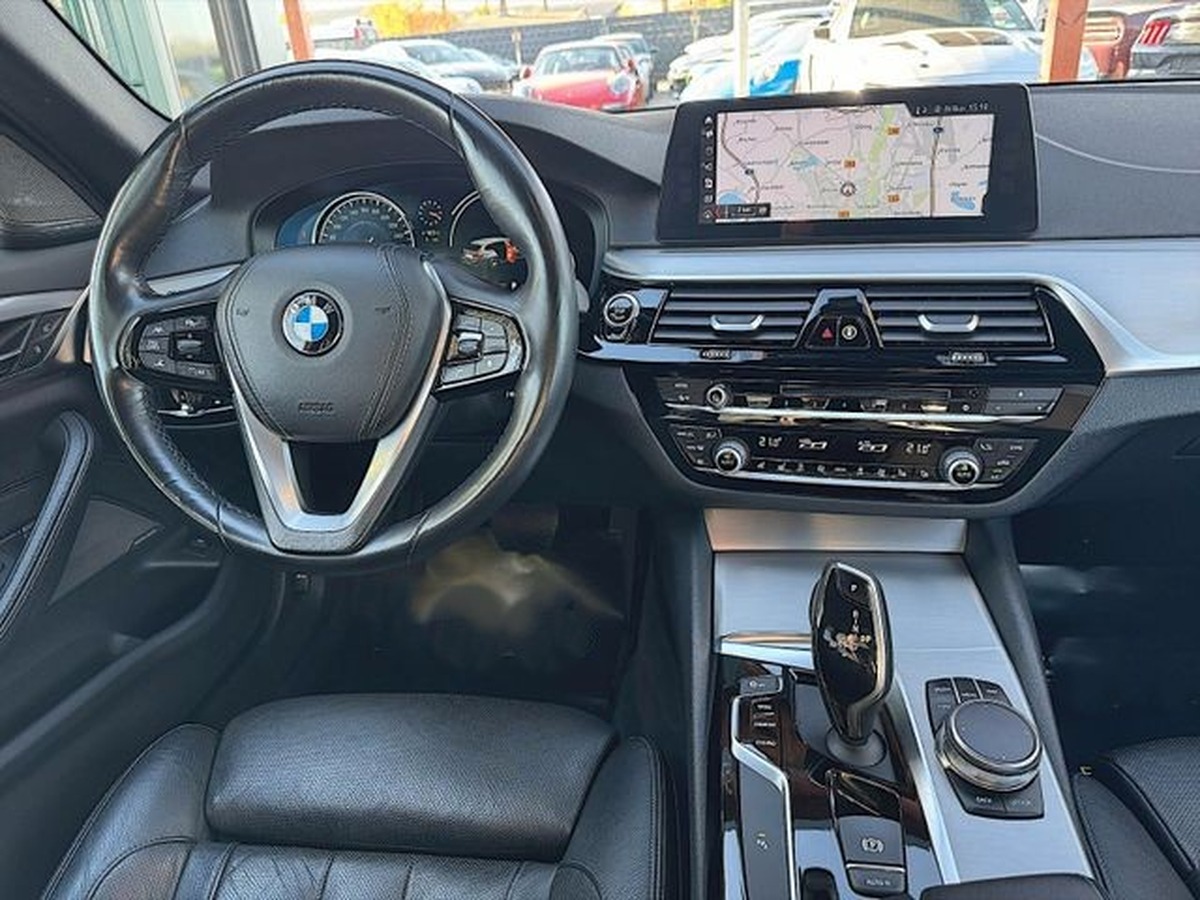 Bmw 520D Sport Line *ACC*LED*DAB*H&K*.