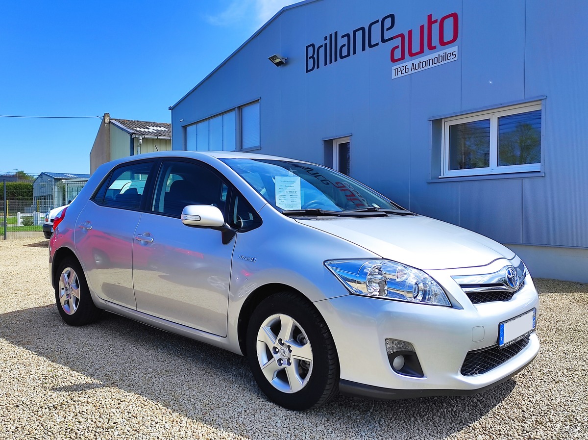 Toyota Auris 1.8 Hybrid HSd 136h Luna