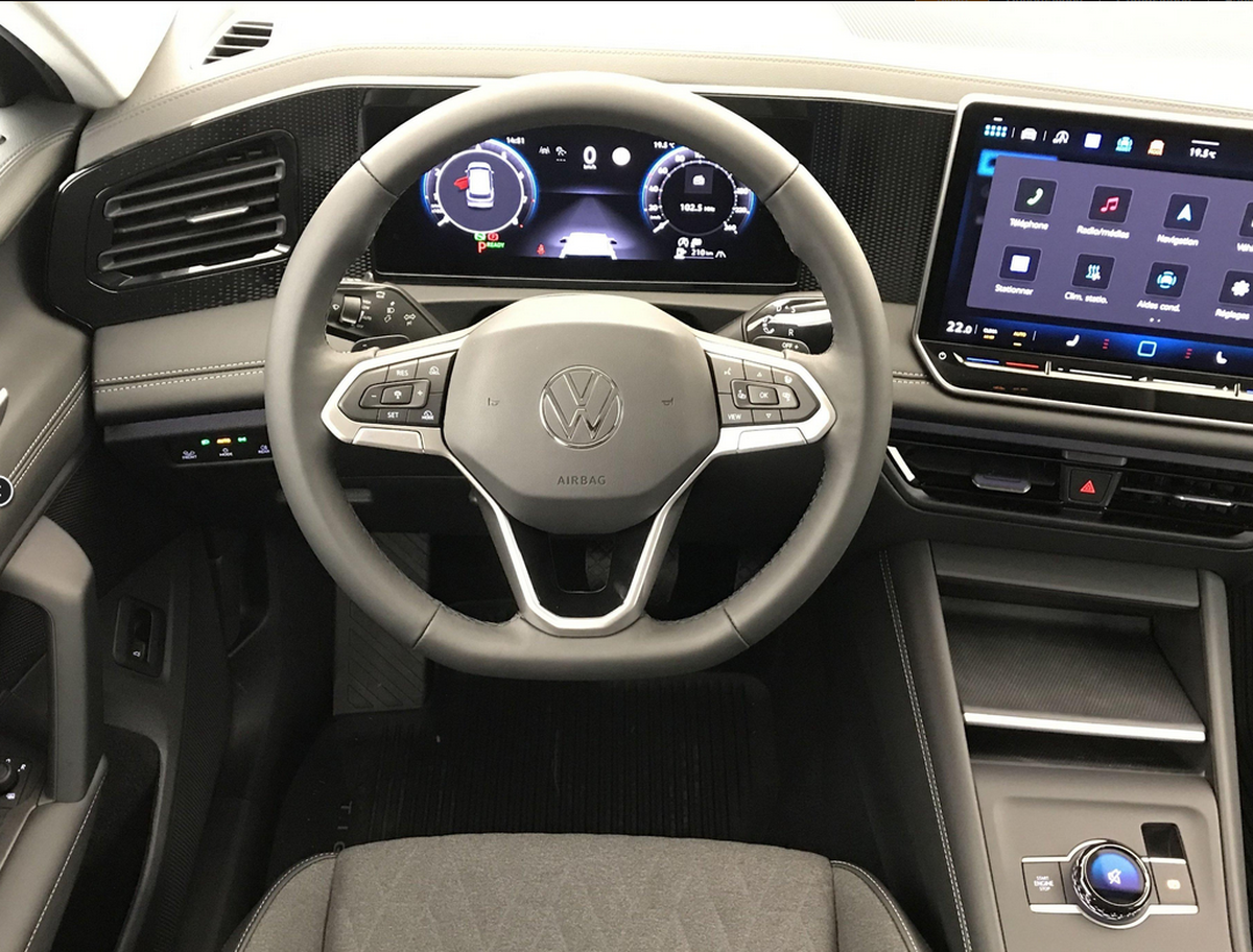 Volkswagen Tiguan NOUVEAU 1.5 eTSI 150CV DSG7 LIFE PLUS  Prix catalogue 52 275,00 € TTC